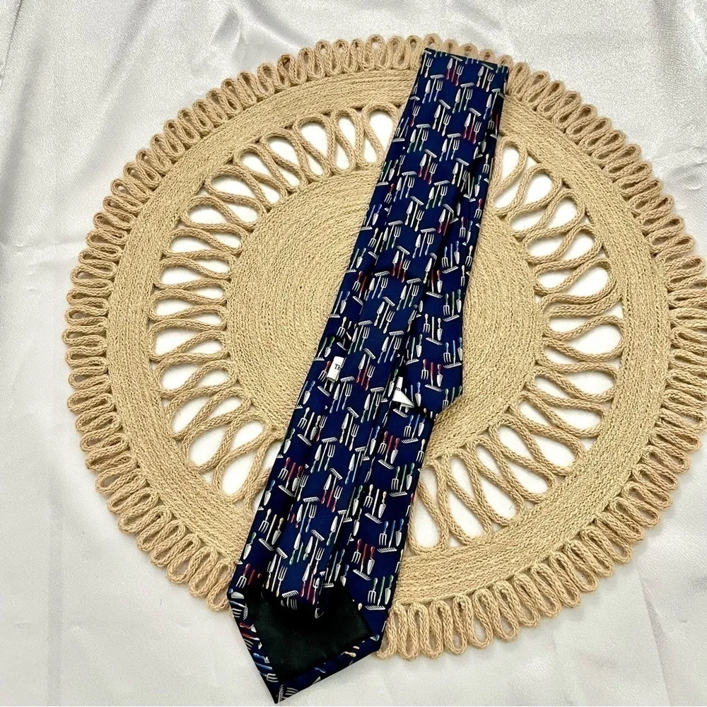 ✨The MET Garden Themed Silk Tie in Multicolor